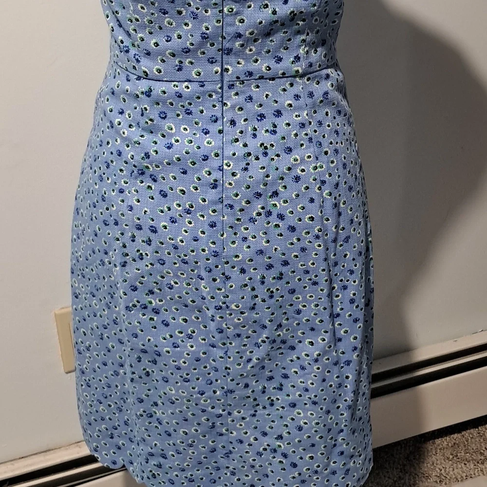 J. Crew Factory Scalloped edged‎ floral basket weave dress. Size 00. Light Blue.